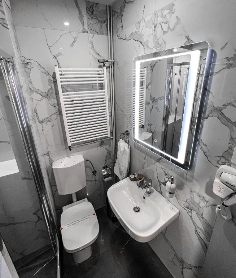 Hotel Laktaši Buitenkant foto