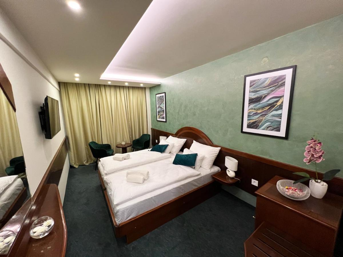 Hotel Laktaši Buitenkant foto