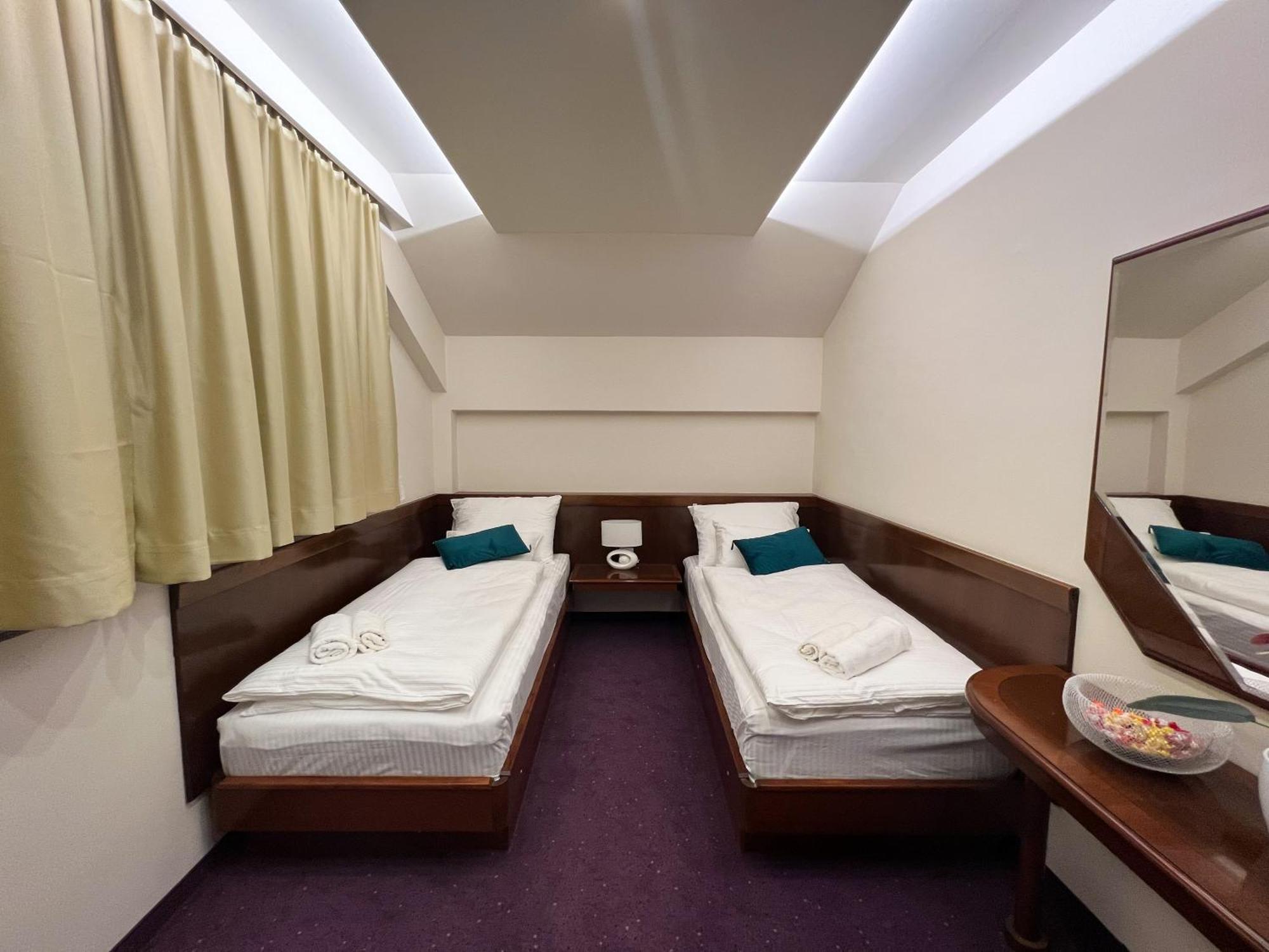 Hotel Laktaši Buitenkant foto